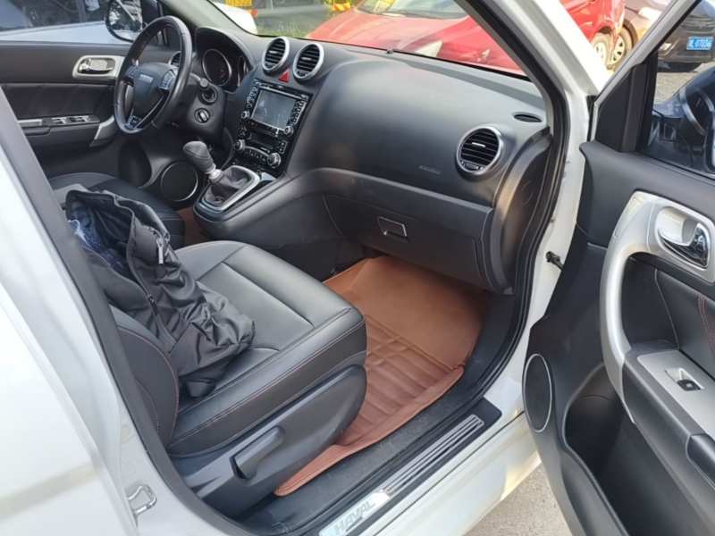 Used Haval H6 2016 Upgraded Model 1.5T Manual Two-Wheel Drive Elite Version — 30