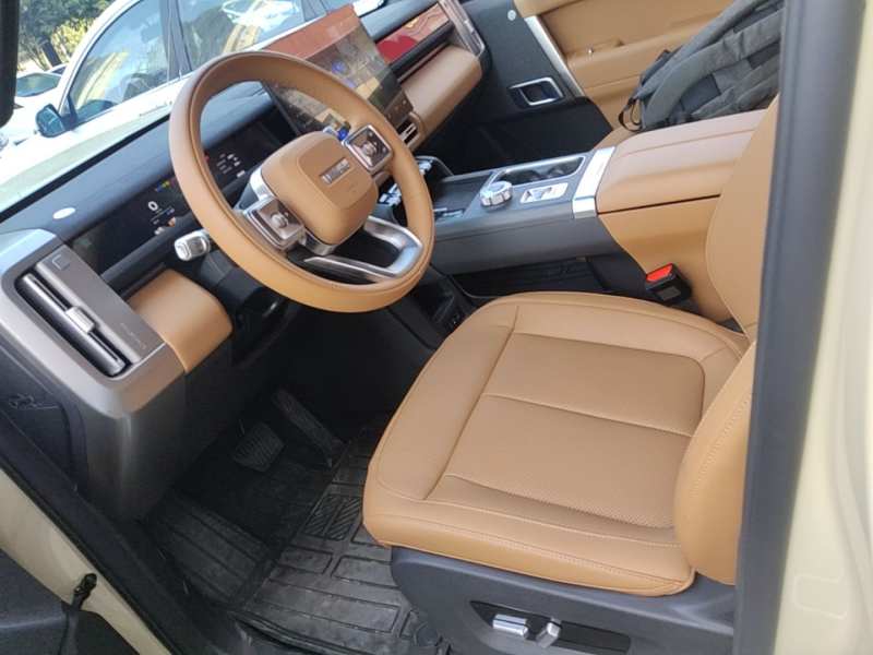 Used iCAR V27 2026 Model 200KM Four-Wheel Drive Falcon 700 — 14