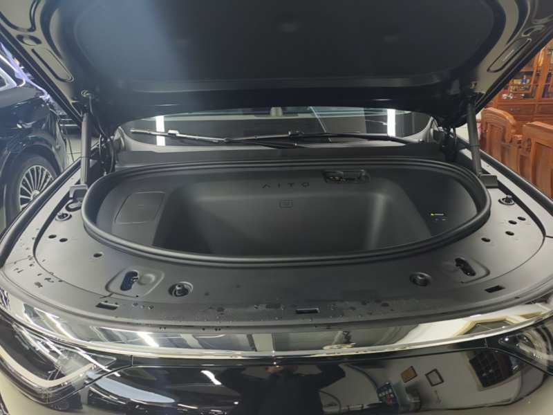 Used AITO/LUXEED/MAEXTRO/SAIC/STELATO AITO M8 2025 Model, Pure Electric Max+ Five-Seat All-Wheel-Drive Version — 19