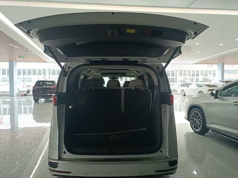Used Denza D9 2022 DM-i 970 Four-Wheel Drive Prestige Model — 18