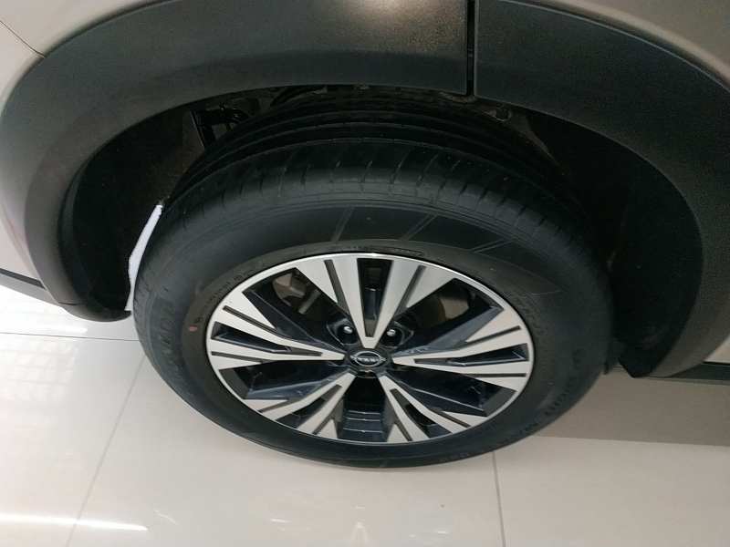 Used Nissan X-Trail 2023 e-POWER Ultra-Hybrid Dual-Motor All-Wheel-Drive Luxury Edition — 25