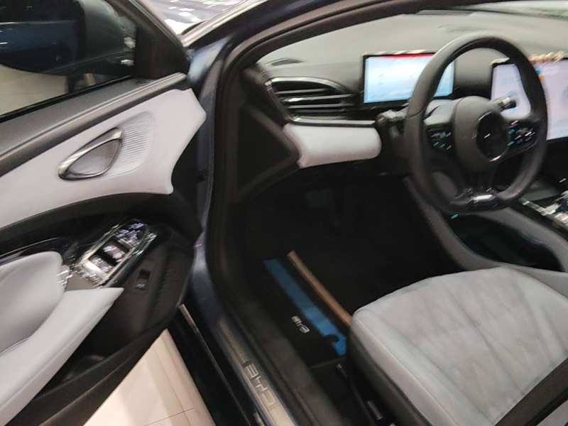 Used BYD Seal 2022 550 km Standard Range Rear-Wheel Drive Elite Version — 15