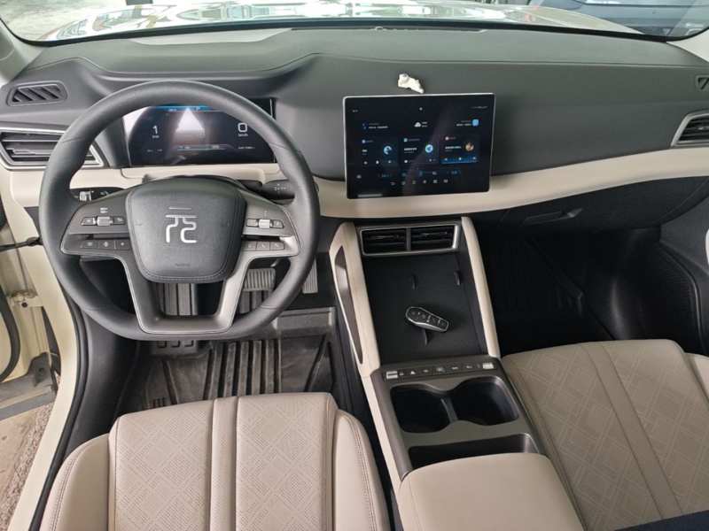Used BYD Yuan UP 2025 Model 301KM Leading Version — 9