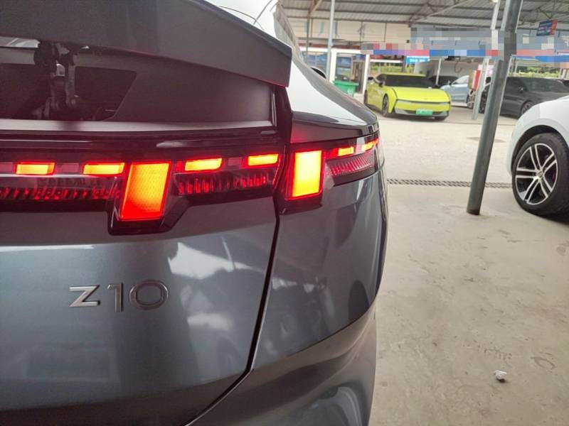 Used Lynk & Co Z10 2025 95 kWh 702 km All-Wheel Drive Intelligent Driving Ultra — 7