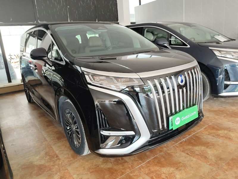 Used Denza D9 2022 EV 600 Four-Wheel Drive Prestige Model — 3