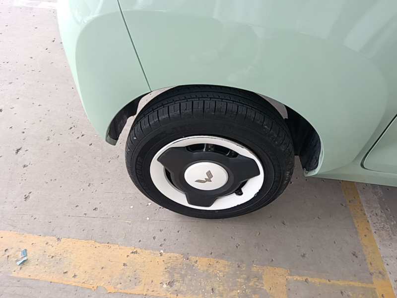 Used Wuling Hongguang MINIEV 2022 Macaron Premium Model – Lithium Iron Phosphate — 25