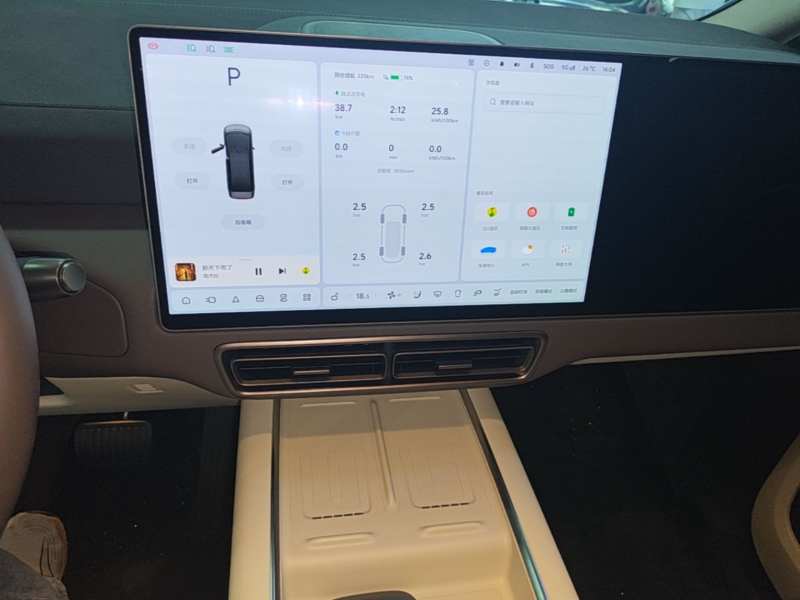 Used Li Auto MEGA 2024 Ultra Model — 12