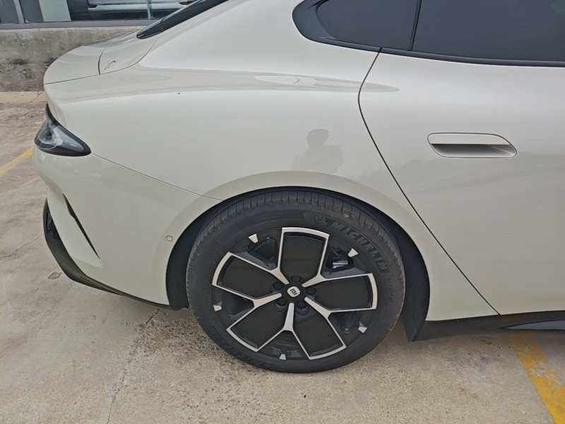 Used Xiaomi Auto SU7 2024 Rear-Drive Long-Range Intelligent Driving Version — 25