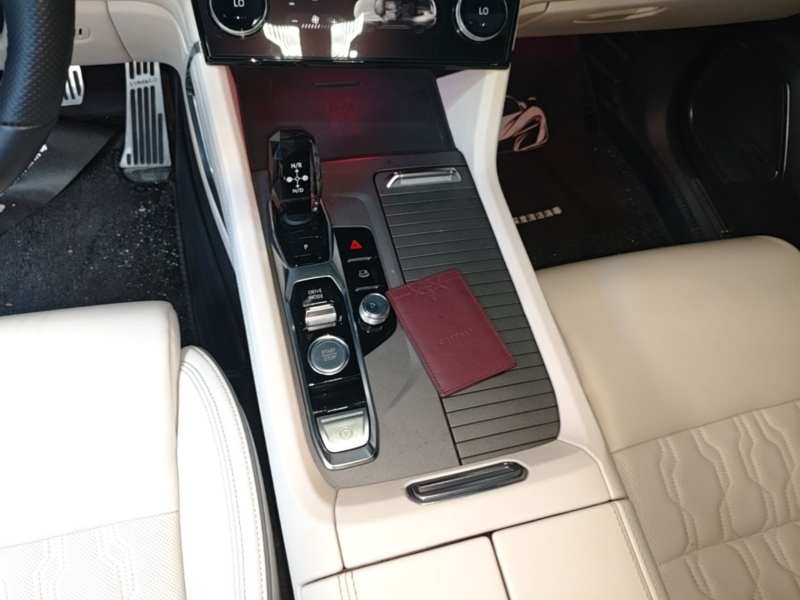 Used Lynk & Co 09 2021 2.0T Ultra 7-Seater — 13
