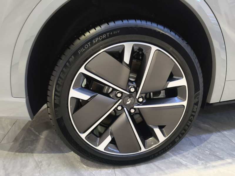 Used Li Auto L9 2025 Ultra Smart Refreshed Edition — 25