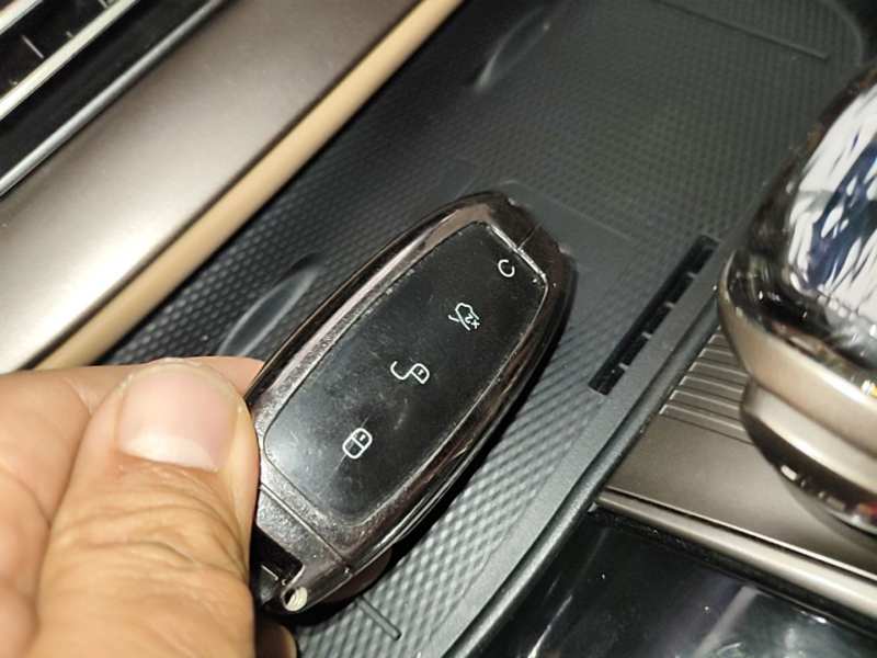 Used Denza D9 2022 EV 600 Four-Wheel Drive Prestige Model — 8
