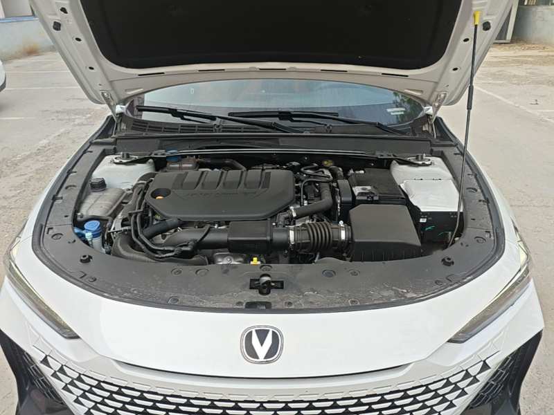 Used CHANGAN UNI-V 2023 2.0T Sport Edition — 19