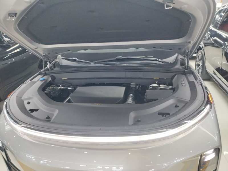 Used Li Auto L8 2023 Pro Model — 19