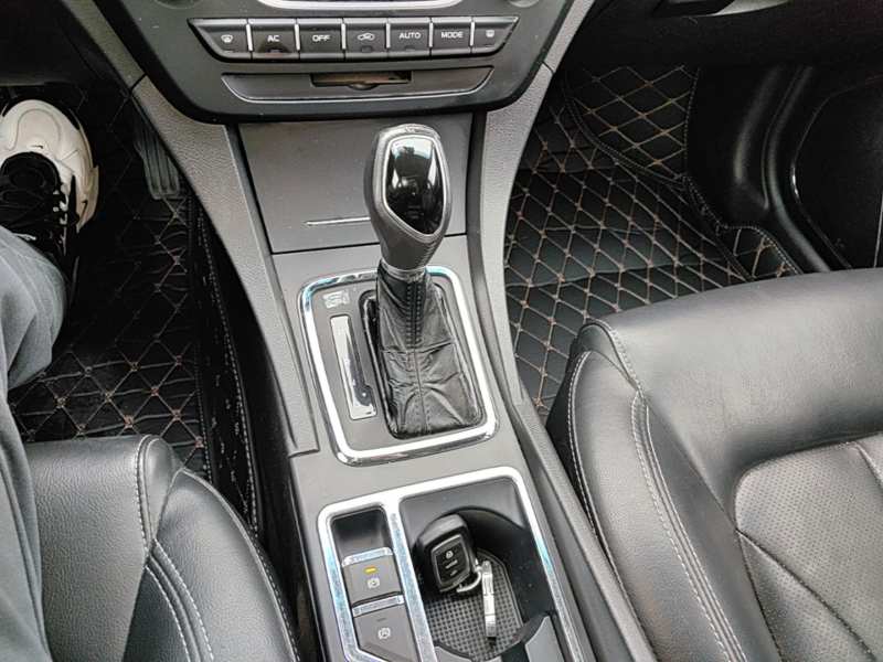 Used Geely Auto Emgrand 2017 Sedan Million Edition 1.5L CVT Upward Version — 13