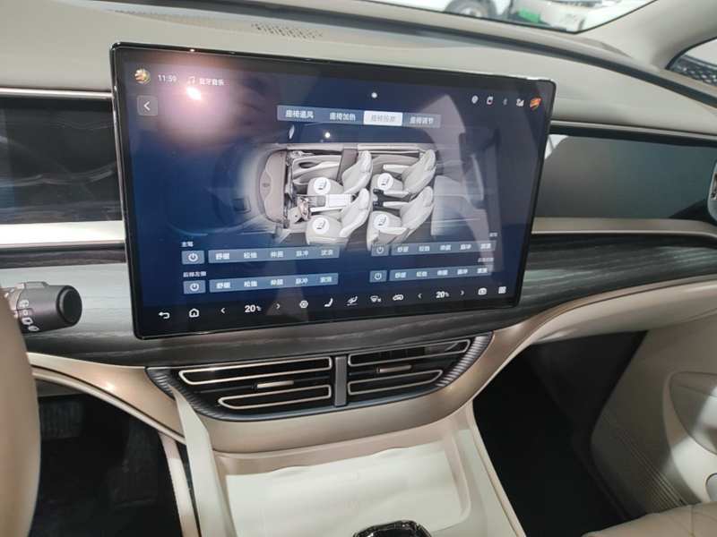 Used Denza D9 2022 EV 600 Four-Wheel Drive Prestige Model — 12