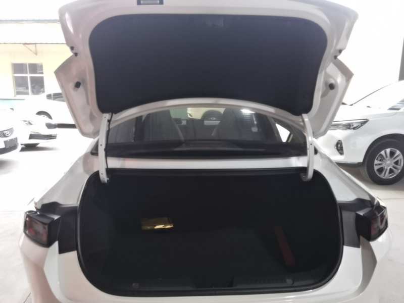 Used CHANGAN Eado 2025 Blue Whale 1.5T 500Bar Prestige Model — 18
