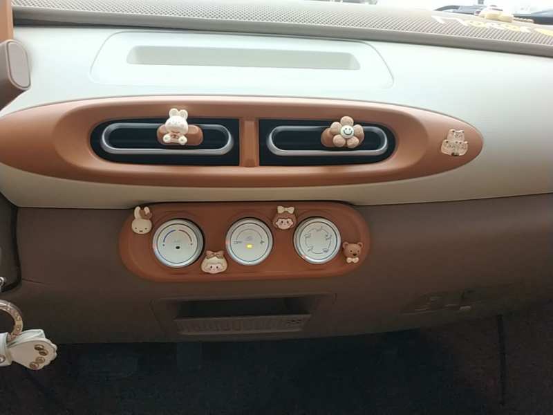 Used Wuling Hongguang MINIEV 2025 Four-Door Version Advanced Edition — 12