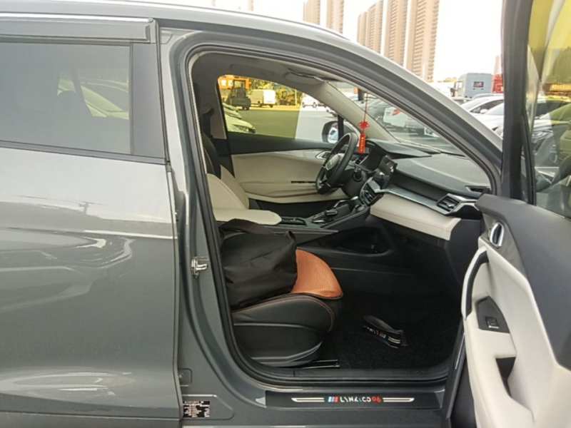 Used Lynk & Co 06 EM-P 2022 PHEV 84 km Range Pro Version — 24