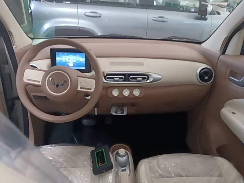 Used Wuling Hongguang MINIEV 2025 Four-Door Version Advanced Edition — 9