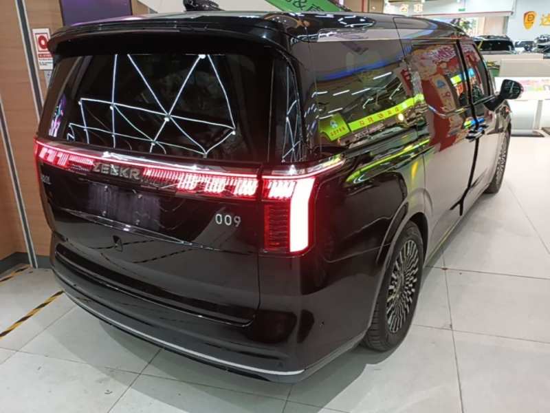 Used Zeekr 009 2022 WE Edition — 6