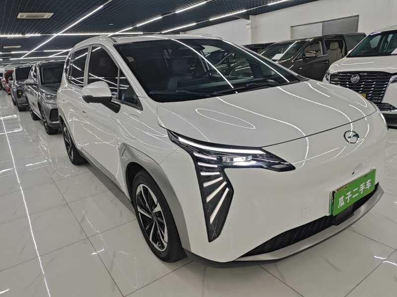 Used AION Y 2023 Younger Star Edition — 3