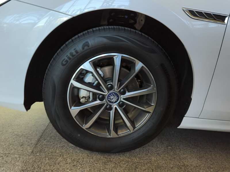 Used BYD Qin PLUS 2024 HONOR Edition DM-i 55KM Leading Model — 22