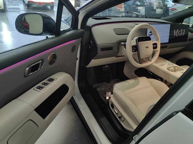 Used Li Auto i6 2025 Model Two-Wheel-Drive Standard Type — 15