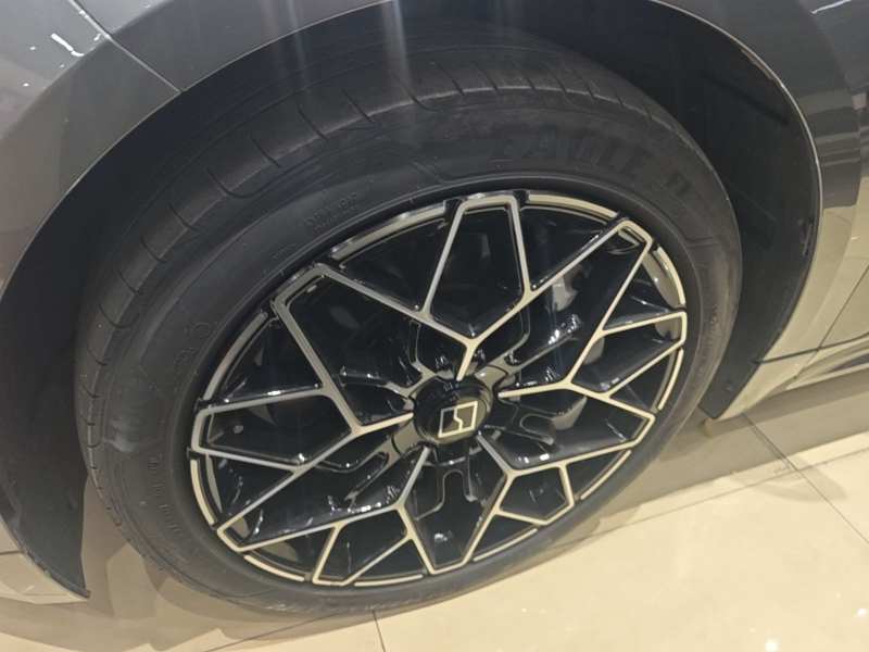 Used Zeekr 001 2024 WE Edition 95 kWh All-Wheel Drive — 22