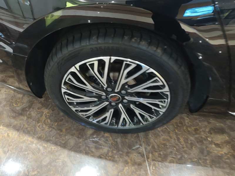 Used Hongqi H5 2024 2.0T Automatic Smart Connect Flagship Edition – Chinese Trim Xiang — 25