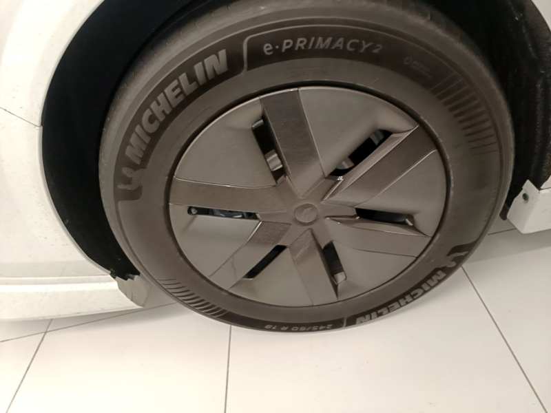 Used Li Auto MEGA 2025 Home Family Special Edition — 25