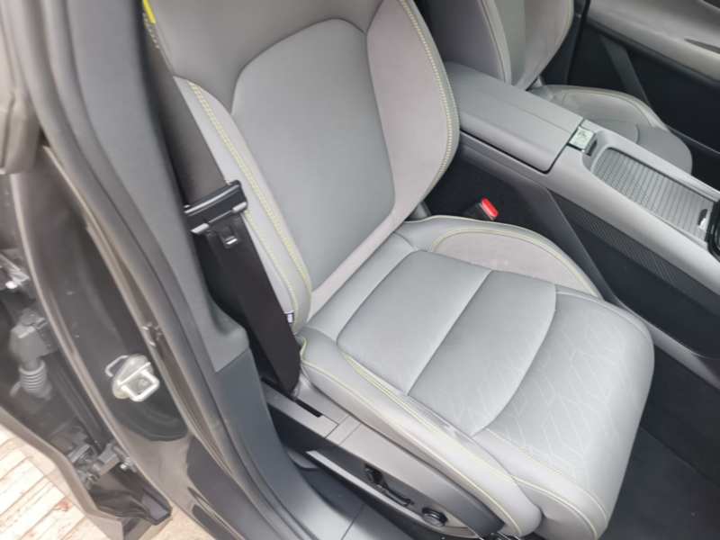Used Lynk & Co 08 EM-P 2025 120km Long-Range Pro — 24