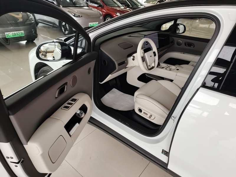 Used Li Auto i6 2025 Model Two-Wheel-Drive Standard Type — 16