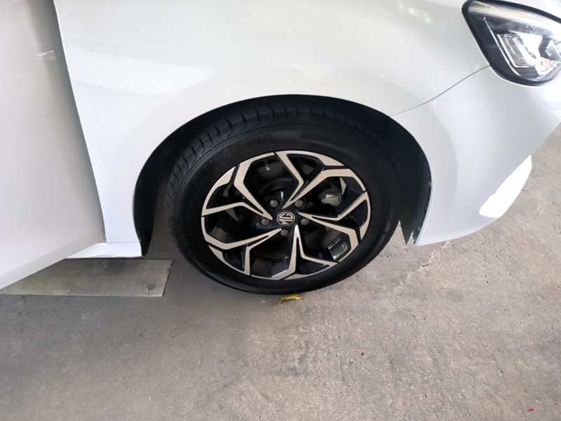Used MG 5 2021 180 DVVT CVT Youthful Style Edition — 25