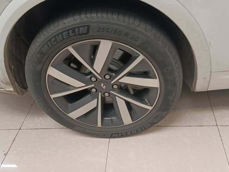 Used Li Auto L7 2023 Pro Model — 25