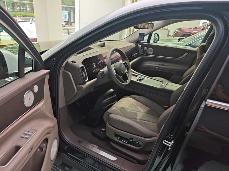 Used Hima AITO M9 2025 Extended-Range Ultra Version 52 kWh 5-Seater Edition — 15