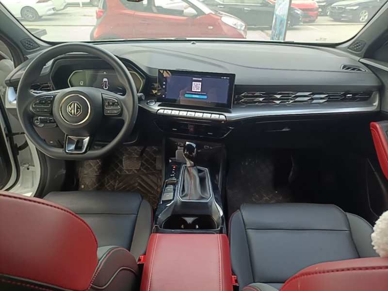 Used MG 5 2023 180 DVVT CVT Luxury Edition — 9
