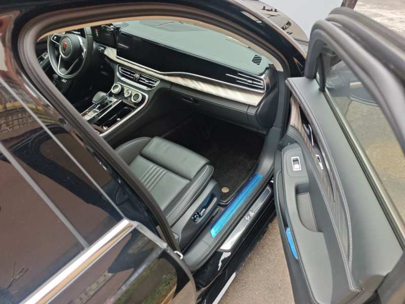 Used Hongqi H9 2020 2.0T Smart Connect Flagship Edition – Chinese Trim Xiang — 24
