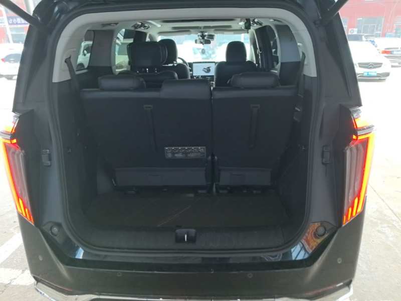 Used GAC Trumpchi M8 2024 Master Series 400T Prestige Edition — 18