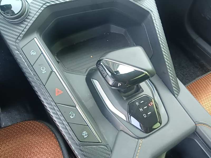Used Lynk & Co 06 EM-P 2022 PHEV 84 km Range Pro Version — 13