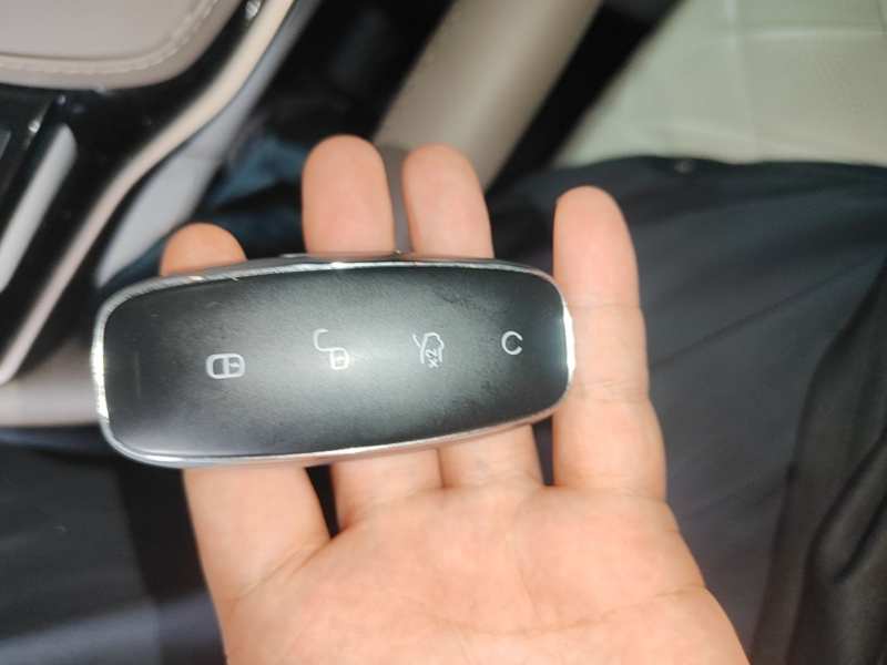 Used Denza D9 2022 EV 600 Four-Wheel Drive Prestige Model — 8