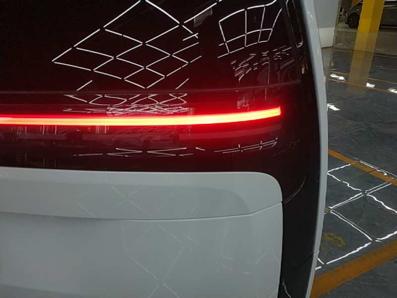 Used Li Auto MEGA 2025 Home Family Special Edition — 7
