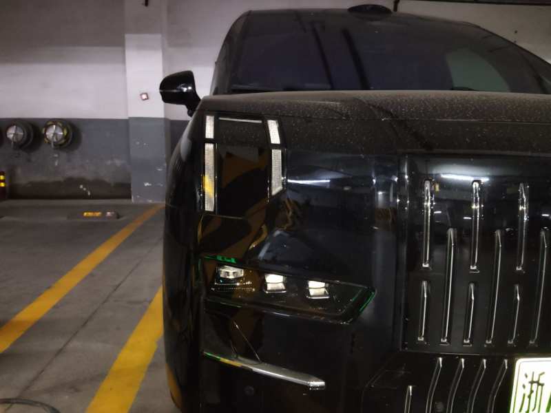 Used Zeekr 009 2024 Six-Seat Executive Version 4WD 108 kWh — 16