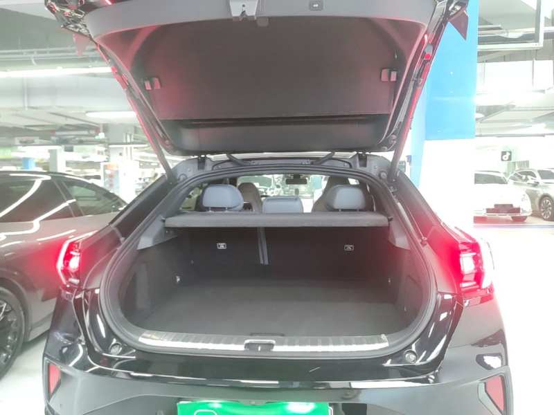 Used Zeekr 001 2025 ME Version 100 kWh All-Wheel Drive — 18