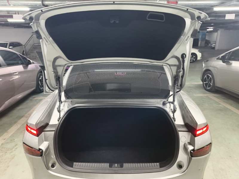 Used XPeng P7 2023 586E — 18