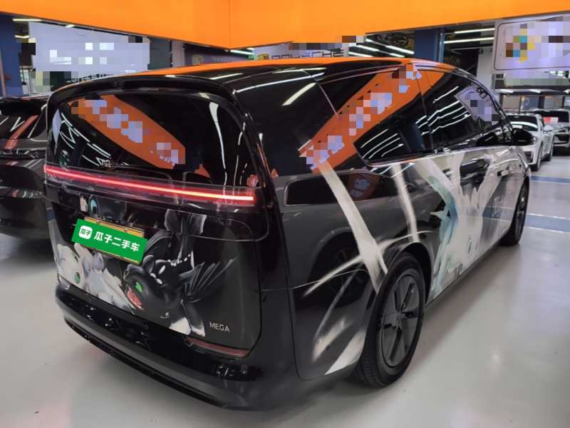 Used Li Auto MEGA 2025 Home Family Special Edition — 6