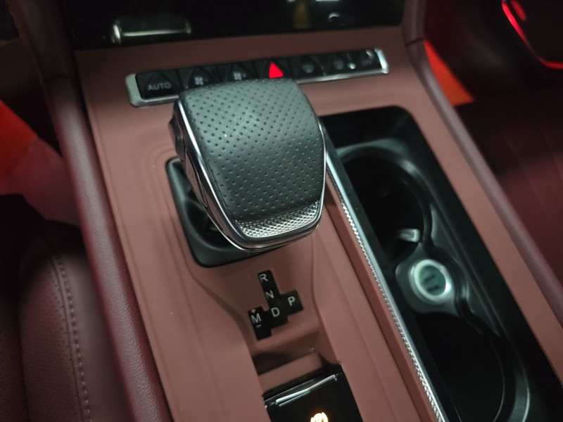 Used Hongqi H5 2025 2.0T Automatic Flag Edition – 500 000 Units Commemorative Version — 13