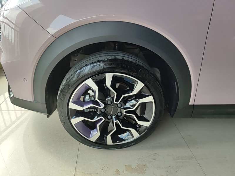 Used Lynk & Co 06 2021 1.5T Shero Pink Special Edition — 22