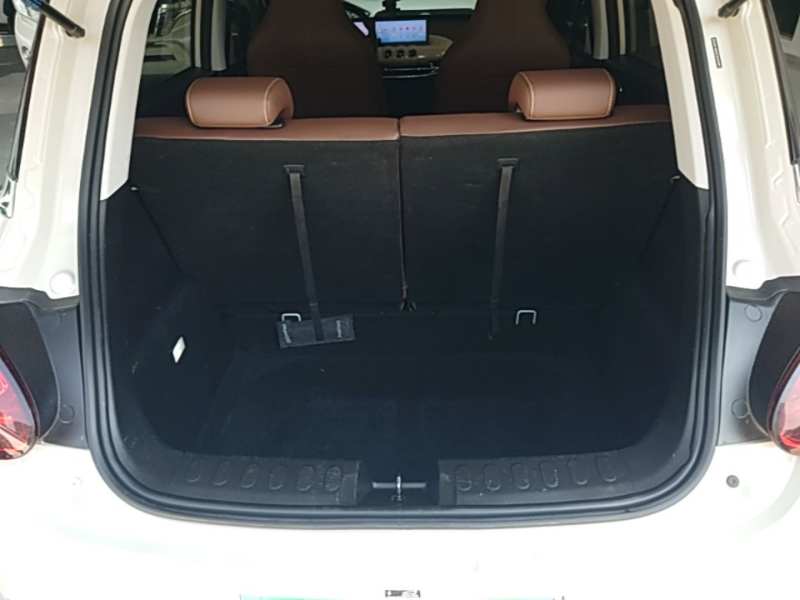 Used Wuling Bingo 2023 333 km Lingxi Connected+ Version — 18