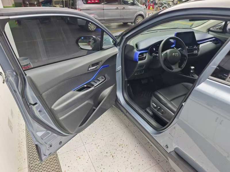 Used Toyota C-HR 2021 Dual-Motor 2.0L E-CVT Luxury Edition — 15