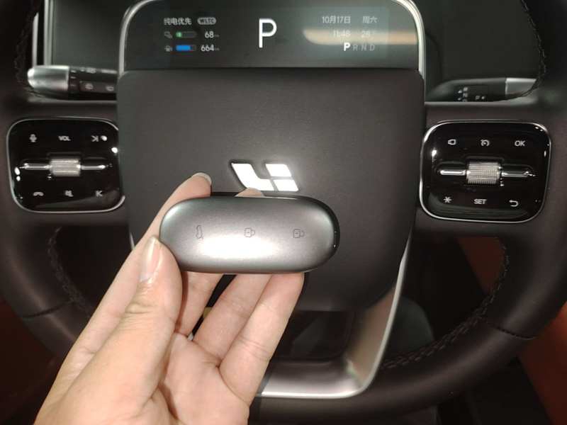Used Li Auto L8 2025 Max Smart Refresh Edition — 8